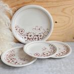 John Tams Bouquet bordenset ecru bruin, Huis en Inrichting, Keuken | Servies, Keramiek, Ophalen of Verzenden, Zo goed als nieuw