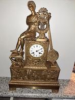 Mooie bronzen pendule met touwtjes uurwerk, Antiek en Kunst, Antiek | Klokken, Ophalen of Verzenden