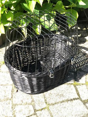 honden fietsmand beschikbaar voor biedingen