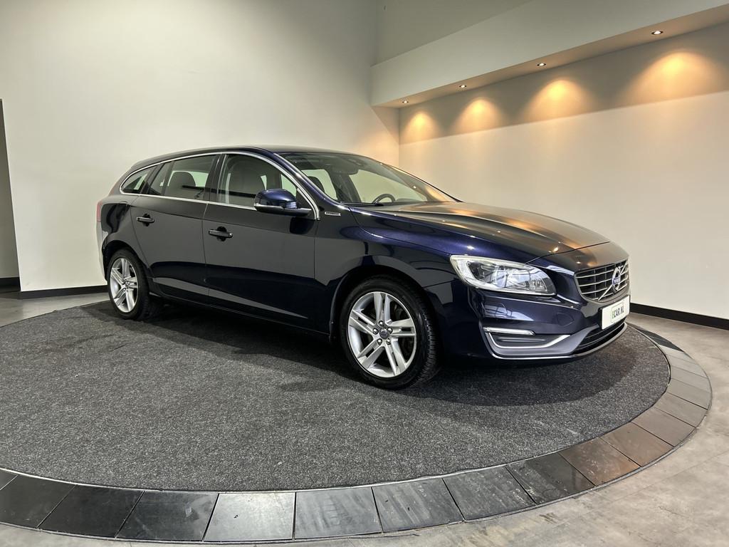Volvo V60 2.4 D6 Twin Engine Momentum | Leder stoelen | stoe, Automaat, Met garantie (alle), Blauw, Vierwielaandrijving
