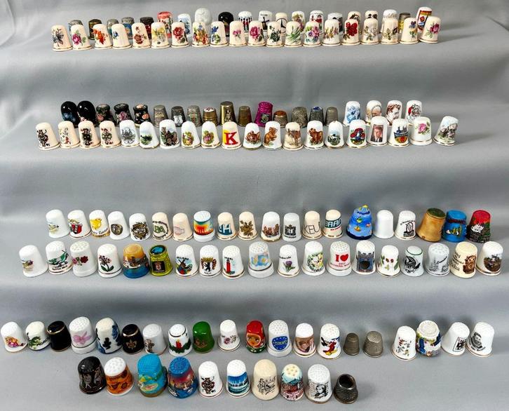 Vingerhoedjes 150, Verzamelen, Vingerhoedjes, Gebruikt, Buitenland, Porselein, Ophalen of Verzenden