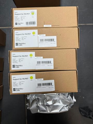 Diverse Bambu Lab filamenten (PAHT-CF , support en anderen) beschikbaar voor biedingen