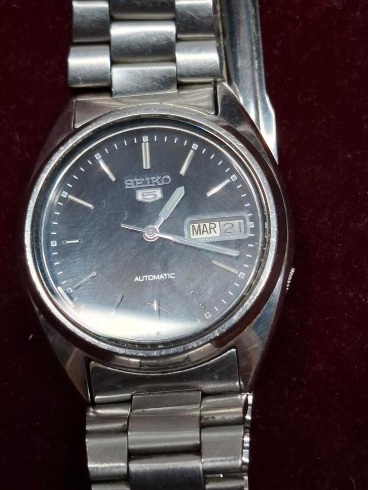 Seiko 5 Automatisch Horloge - loopt goed - pre owned, Antiek en Kunst, Antiek | Klokken, Ophalen of Verzenden
