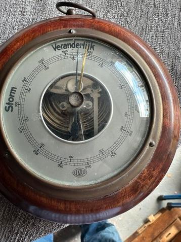 Klasieker Barometer uitz1954 beschikbaar voor biedingen