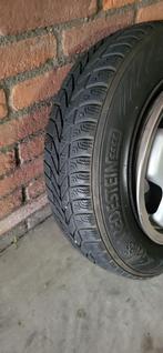 Te koop winterset met stalen velgen voor ford Ka., Auto-onderdelen, Banden en Velgen, Ophalen, Nieuw, Winterbanden, Velg(en)