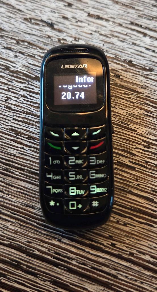 Mini phone + Lebara simkaart met beltegoed, Telecommunicatie, Prepaidkaarten en Simkaarten, Zo goed als nieuw, Overige providers