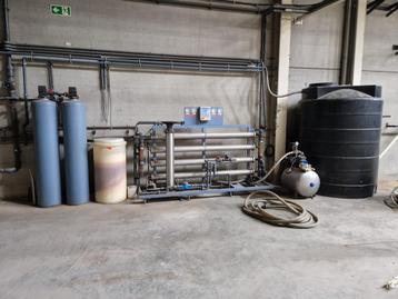 Industriële Osmose installatie met 2 grote septic tanks