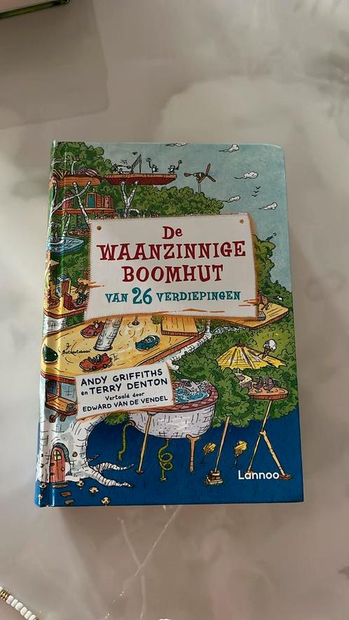 Terry Denton - De waanzinnige boomhut van 26 verdiepingen, Boeken, Kinderboeken | Jeugd | onder 10 jaar, Zo goed als nieuw, Ophalen of Verzenden