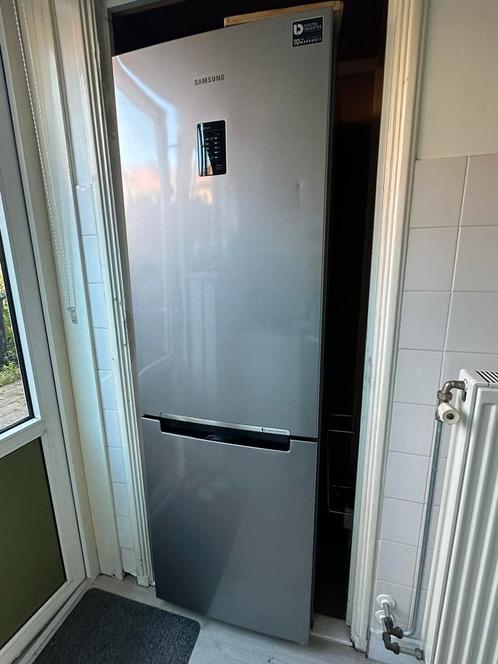 Samsung Koel-vriescombinatie, Witgoed en Apparatuur, Koelkasten en IJskasten, Gebruikt, Met aparte vriezer, 200 liter of meer