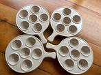 4 ovenschaaltjes voor escargots, Huis en Inrichting, Ophalen of Verzenden, Overige stijlen, Aardewerk, Schaal of Schalen
