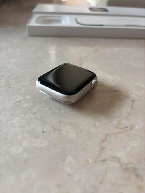 NIEUW!! Apple Watch SE GPS + Cellular 40 Sterrenlicht, Sieraden, Tassen en Uiterlijk, Smartwatches, Nieuw, iOS, Zwart, GPS, Ophalen of Verzenden