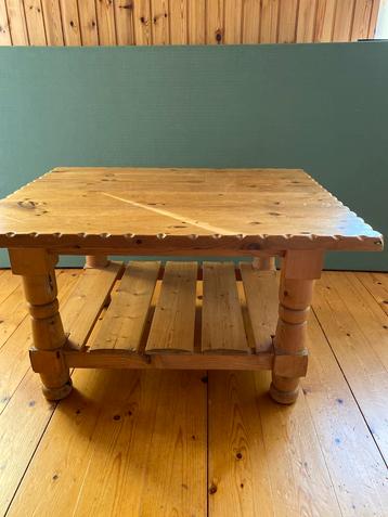 Handgemaakte Houten Salontafel met Onderblad 95x75 cm beschikbaar voor biedingen