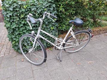 Peugeot Damesfiets 28 inch, 6 versnellingen. beschikbaar voor biedingen