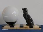 Art Deco bedlampje nachtlamp hond op zwartwitte sokkel, Antiek en Kunst, Ophalen of Verzenden