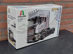 Italeri 1/24 Scania R730 V8 Steamline *SILVER GRIFFIN*, Hobby en Vrije tijd, Modelbouw | Auto's en Voertuigen, Ophalen of Verzenden