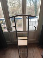 Kledingstoel met zitvlak, Ophalen, Zo goed als nieuw, Eén