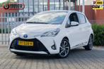 Toyota Yaris 1.5 Hybrid Premium PANO/KEYLESS/NAVI/CRUISE, Gebruikt, Euro 6, 4 cilinders, Wit