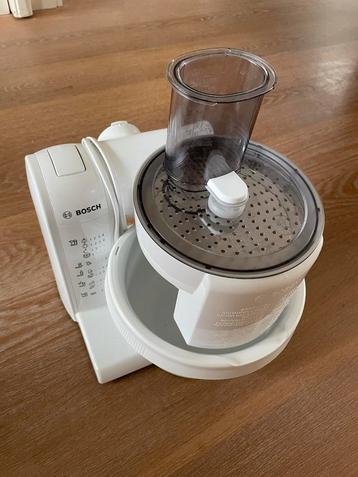 Bosch Universele Keukenmachine beschikbaar voor biedingen