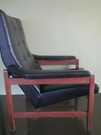 Vintage fauteuil. Hout met skai. In prima staat., 75 tot 100 cm, Gebruikt, Vintage, Hout