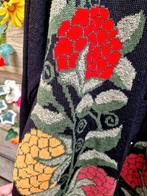 Prachtig lang warm vintage gebreid vest met bloemen, Ophalen of Verzenden, Zo goed als nieuw, Maat 46/48 (XL) of groter