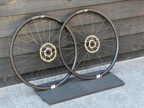 DT SWISS G1800 spline 25 wielset, Fietsen en Brommers, Fietsonderdelen, Zo goed als nieuw, Racefiets, Wiel, Ophalen