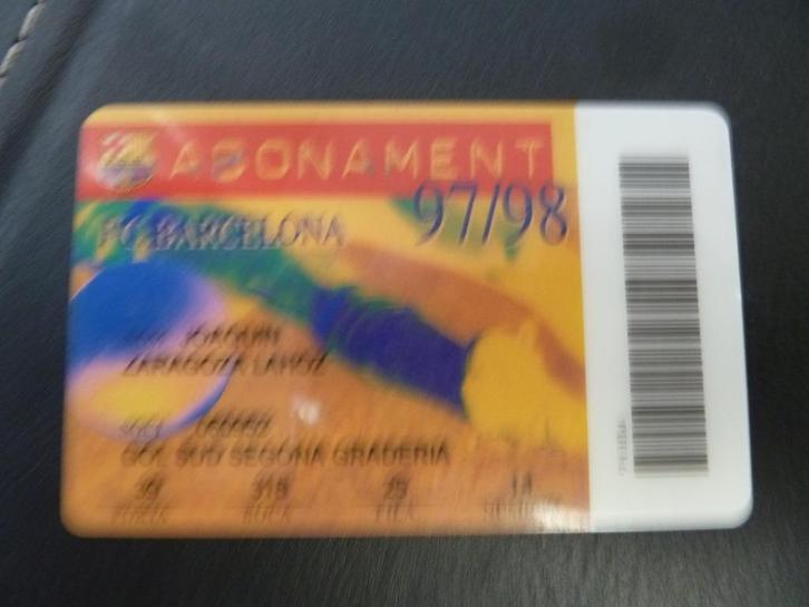 Seizoenkaart Abonament Barcelona 97-98 Gol Sud, Verzamelen, Sportartikelen en Voetbal, Gebruikt, Overige typen, Buitenlandse clubs