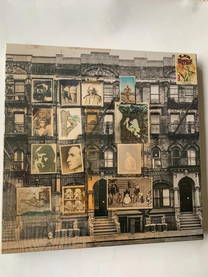 Led Zeppelin - Physical Graffiti At 50 ( 3 lp), Cd's en Dvd's, Vinyl | Rock, Zo goed als nieuw, Poprock, 12 inch, Verzenden