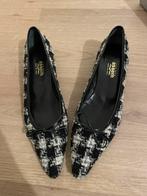 Van Assem flats maat 40,5 vrijwel nieuw, Kleding | Dames, Ophalen of Verzenden, Zo goed als nieuw, Zwart, Sneakers of Gympen