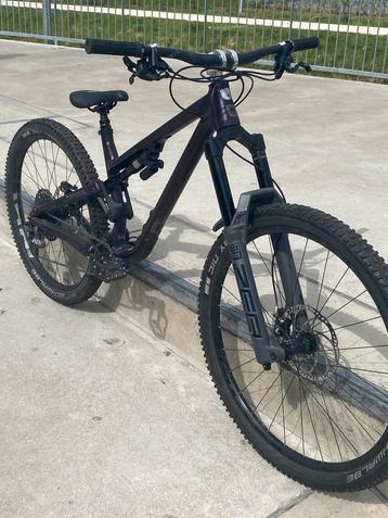 Commencal meta tr 2023 M industry nine  beschikbaar voor biedingen