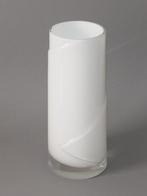 Iittala Maljakko Opaali Valkoinen. Opaalwitte vaas Ittala, Wit, Ophalen of Verzenden, Minder dan 50 cm, Glas
