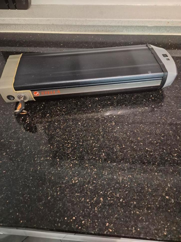 Stella type 2 12AH accu., Fietsen en Brommers, Fietsaccessoires | Fietsaccu's, Zo goed als nieuw, Ophalen of Verzenden