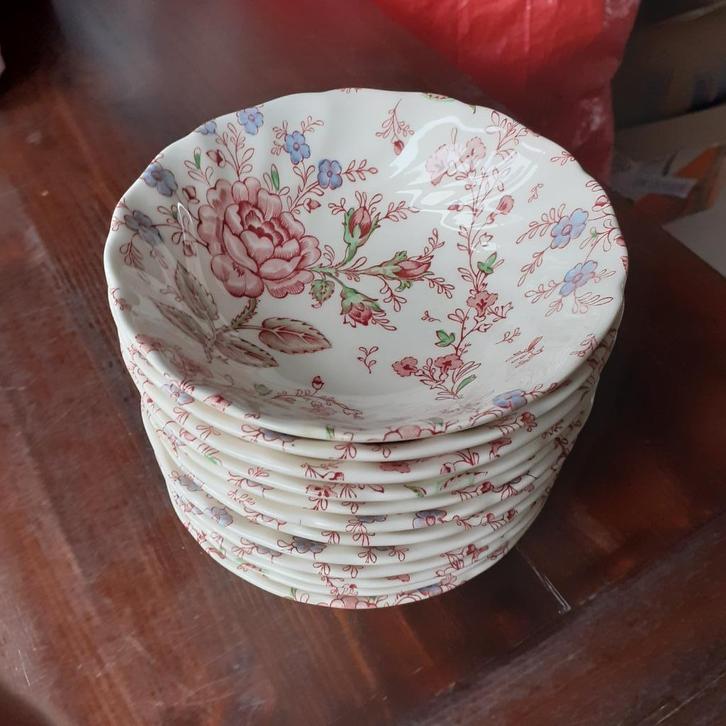 Johnson Brothers/Bros ROSE CHINTZ Papschaaltjes Ø 15 cm, Huis en Inrichting, Keuken | Servies, Zo goed als nieuw, Schaal of Schalen