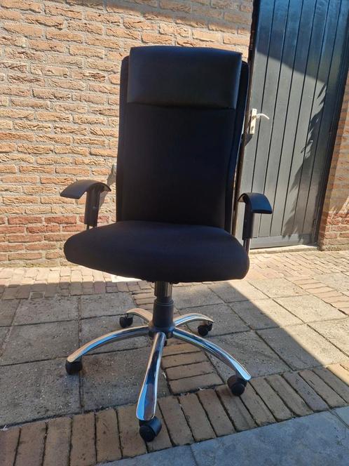 Zwarte bureaustoel met hoge rugleuning in stof/leder, Huis en Inrichting, Bureaustoelen, Gebruikt, Bureaustoel, Zwart, Ophalen