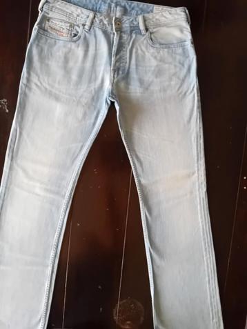 ZGAN LICHTGEBLEEKTE CLASSIC DIESEL ZATINY BOOTCUT JEANS33/34 beschikbaar voor biedingen