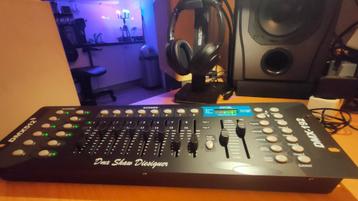 512 DMX Console with 192 DMX Light Controls for DJ-VJ-Party beschikbaar voor biedingen