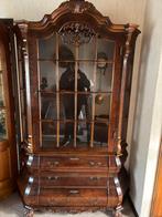 Antieke wortelnoten barok Vitrinekast, in perfecte staat, Ophalen