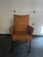 Montis Chaplin met wielen, zwart onderstel, oranje/cognac, Huis en Inrichting, Stoelen, Gebruikt, Bruin, Verzenden, Modern, Scandinavisch, Label, Gerard van den Berg, Montis