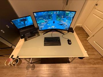 IKEA HUVUDSPELARE bureau beschikbaar voor biedingen