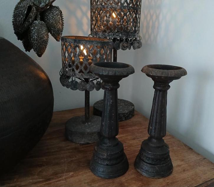 Brocante Gietijzeren Kandelaars Set van 2, Antiek en Kunst, Antiek | Kandelaars, Overige materialen, Ophalen of Verzenden