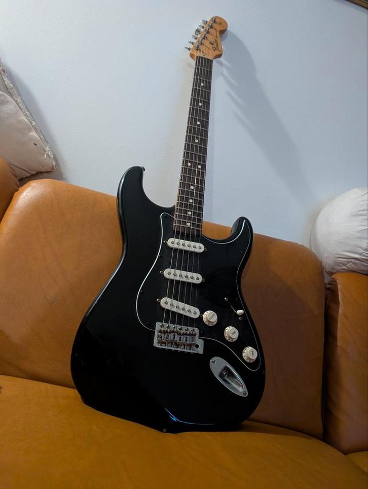 Fender Stratocaster Mexico 2009 - Zwart, Muziek en Instrumenten, Snaarinstrumenten | Gitaren | Elektrisch, Gebruikt, Solid body