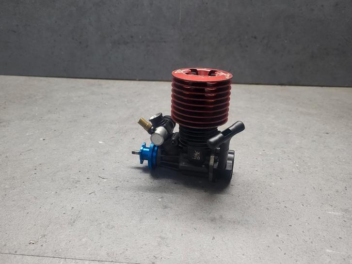 Losi dynamite 28 nitro motortje, Hobby en Vrije tijd, Modelbouw | Radiografisch | Auto's, Zo goed als nieuw, Onderdeel, Nitro