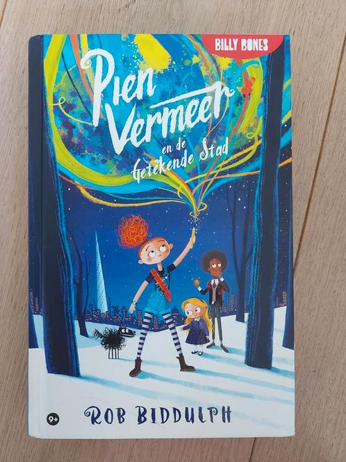 Rob Biddulph - Pien Vermeer en de Getekende Stad, Boeken, Kinderboeken | Jeugd | 10 tot 12 jaar, Zo goed als nieuw, Ophalen of Verzenden
