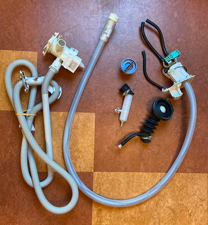 Diverse onderdelen Bosch Logixx 8 Vario Perfect, Witgoed en Apparatuur, Wasmachines, Gebruikt, Voorlader, 6 tot 8 kg, Minder dan 85 cm