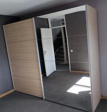 Kledingkast 270cm spiegel, lades, veel planken. Monteren mgl beschikbaar voor biedingen
