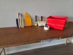 Behangtafel met behangmaterialen, kwasten, roller, emmer etc, Ophalen, Gebruikt