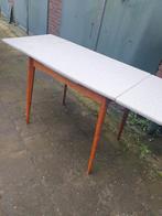Vintage tafel, Huis en Inrichting, Tafels | Eettafels, Ophalen, Gebruikt, Seventies, Vier personen