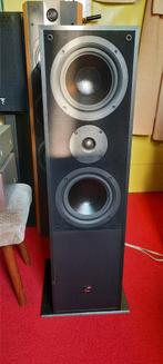 Te koop mooie Elac elt10 luidsprekers met spikes  😎, Zo goed als nieuw, 120 watt of meer, Front, Rear of Stereo speakers, Ophalen