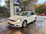 Volkswagen Golf 1.0 TSI 85KW DSG 5D 2015 Wit, Auto's, 1154 kg, 620 kg, Origineel Nederlands, 115 pk