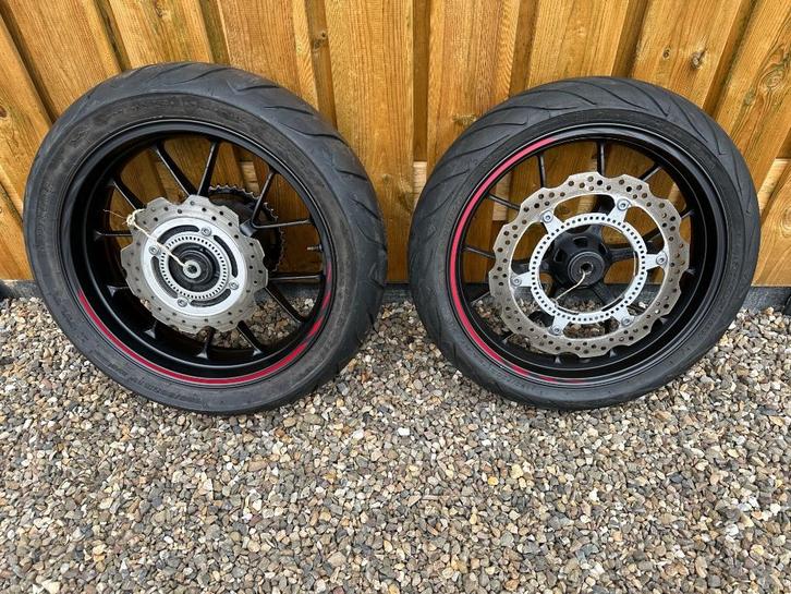 Honda CBR500R wielenset  voorwiel achterwiel, Motoren, Onderdelen | Honda, Gebruikt, Ophalen