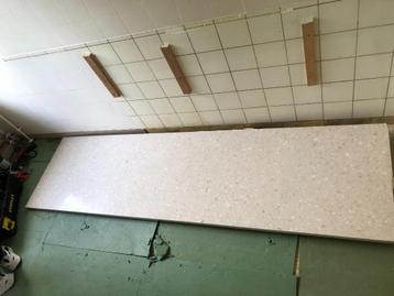 Granieten keuken / werkblad beschikbaar voor biedingen